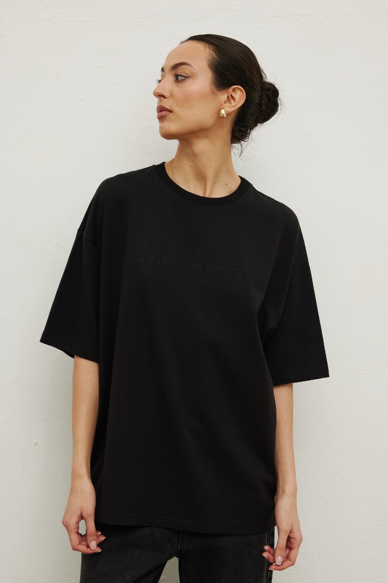 Tshirt z HAFTEM w kolorze BLACK - ALLURE -S/M