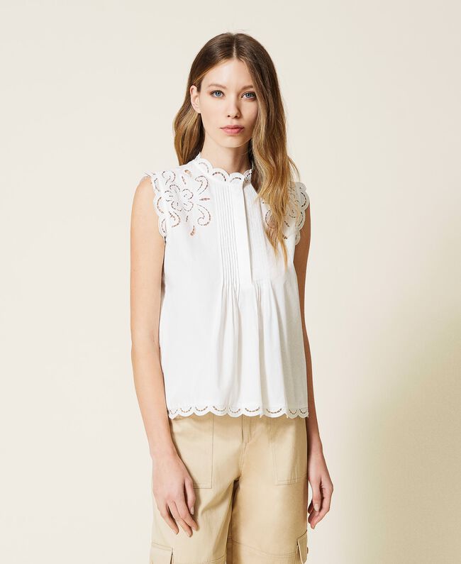 Top muślinowy z haftem mereżkowym Twinset