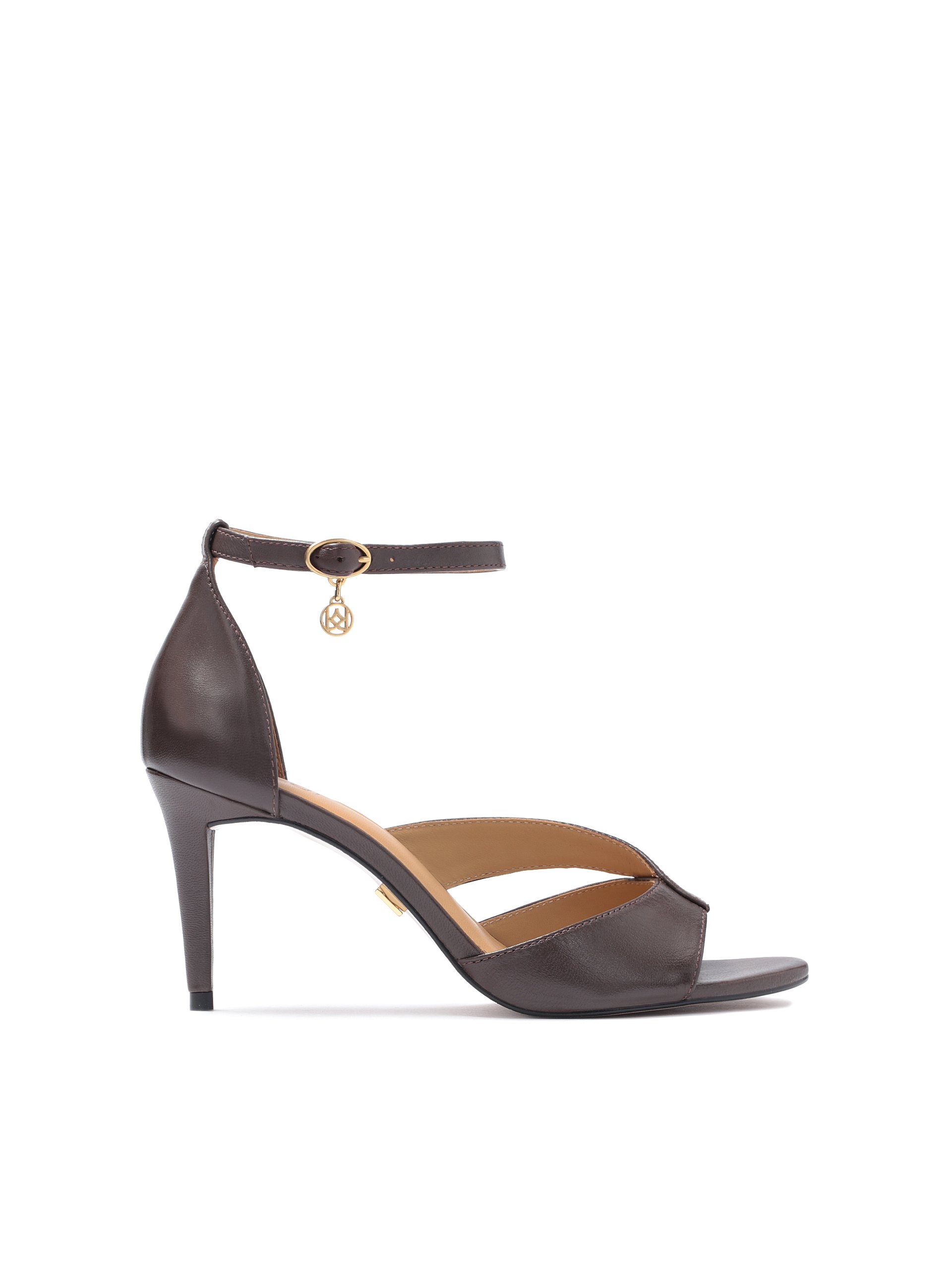 Brązowe sandały na wygodnym obcasie