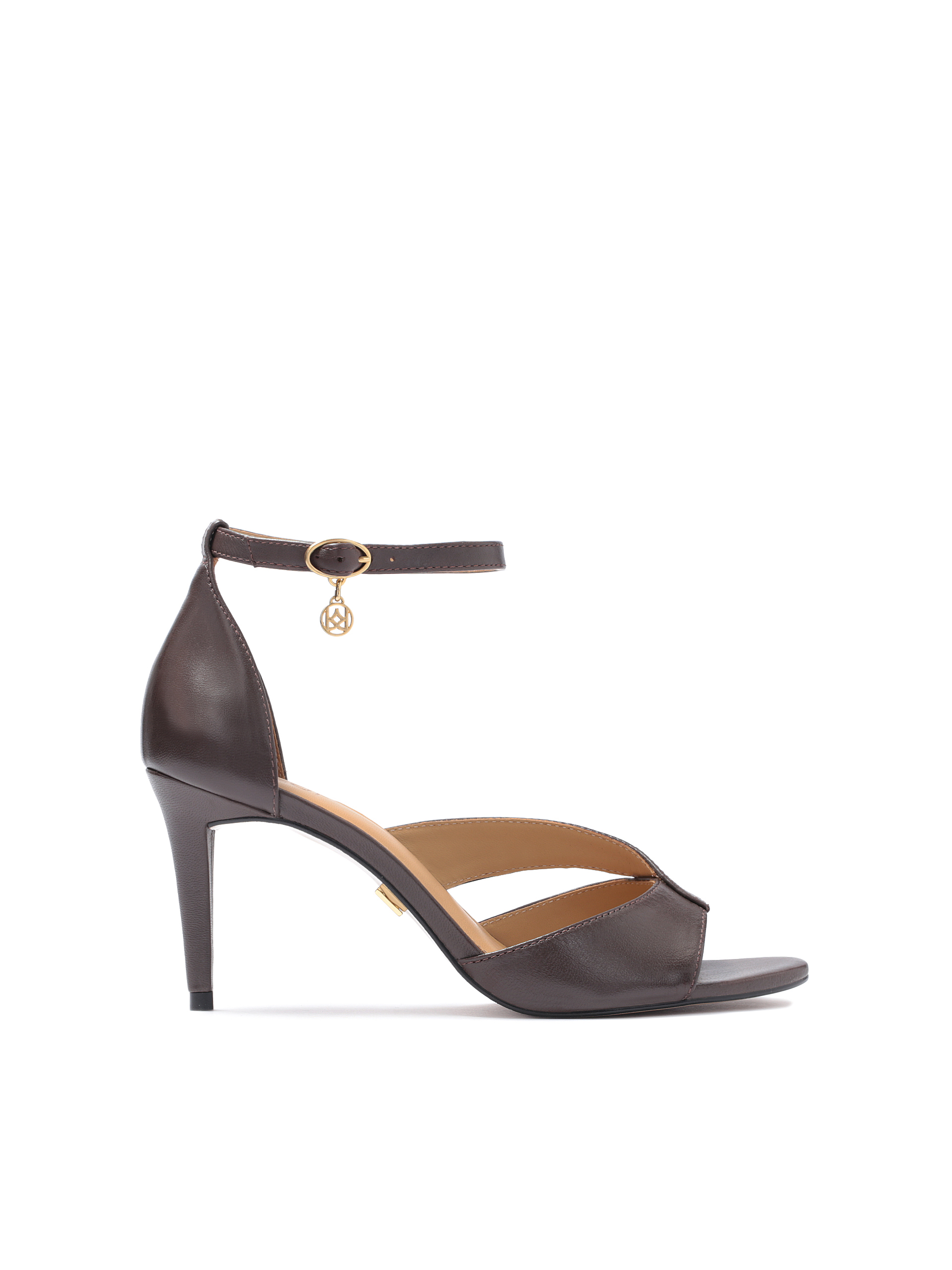 Brązowe sandały na wygodnym obcasie