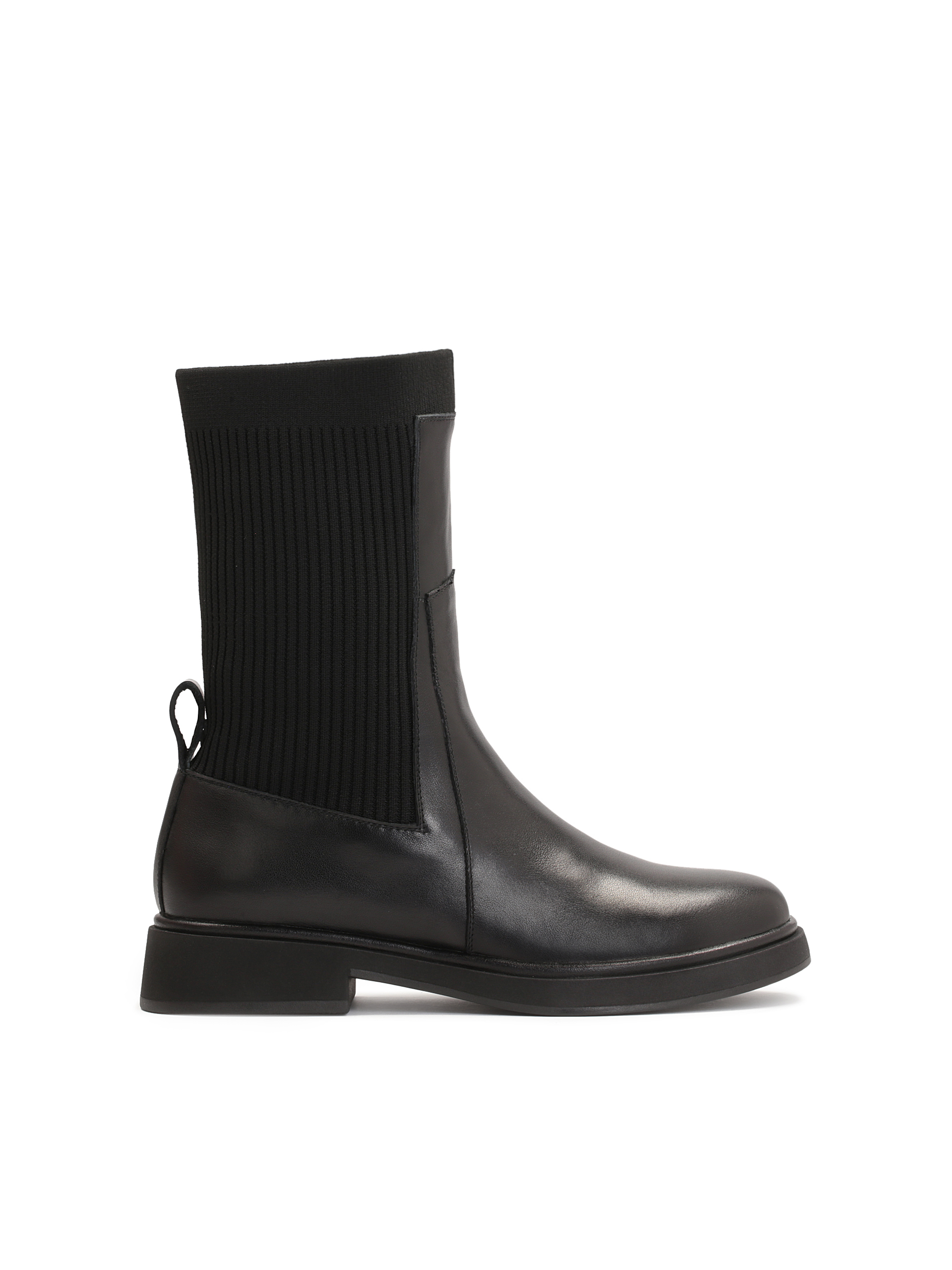 Czarne skórzane trzewiki z elastyczną cholewką z tkaniny