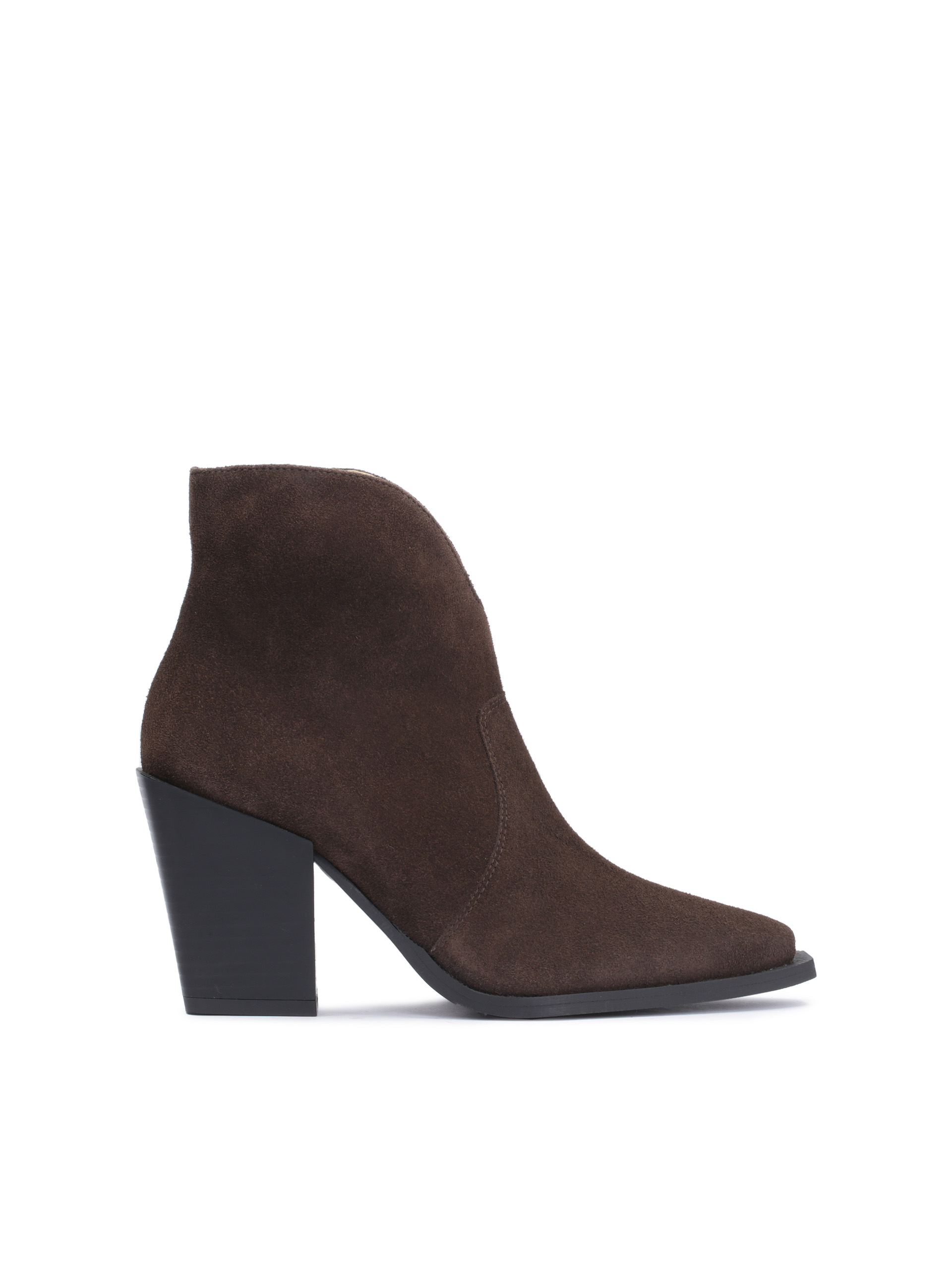 Ciemnobrązowe botki kowbojki na słupku z wycięciem w cholewce