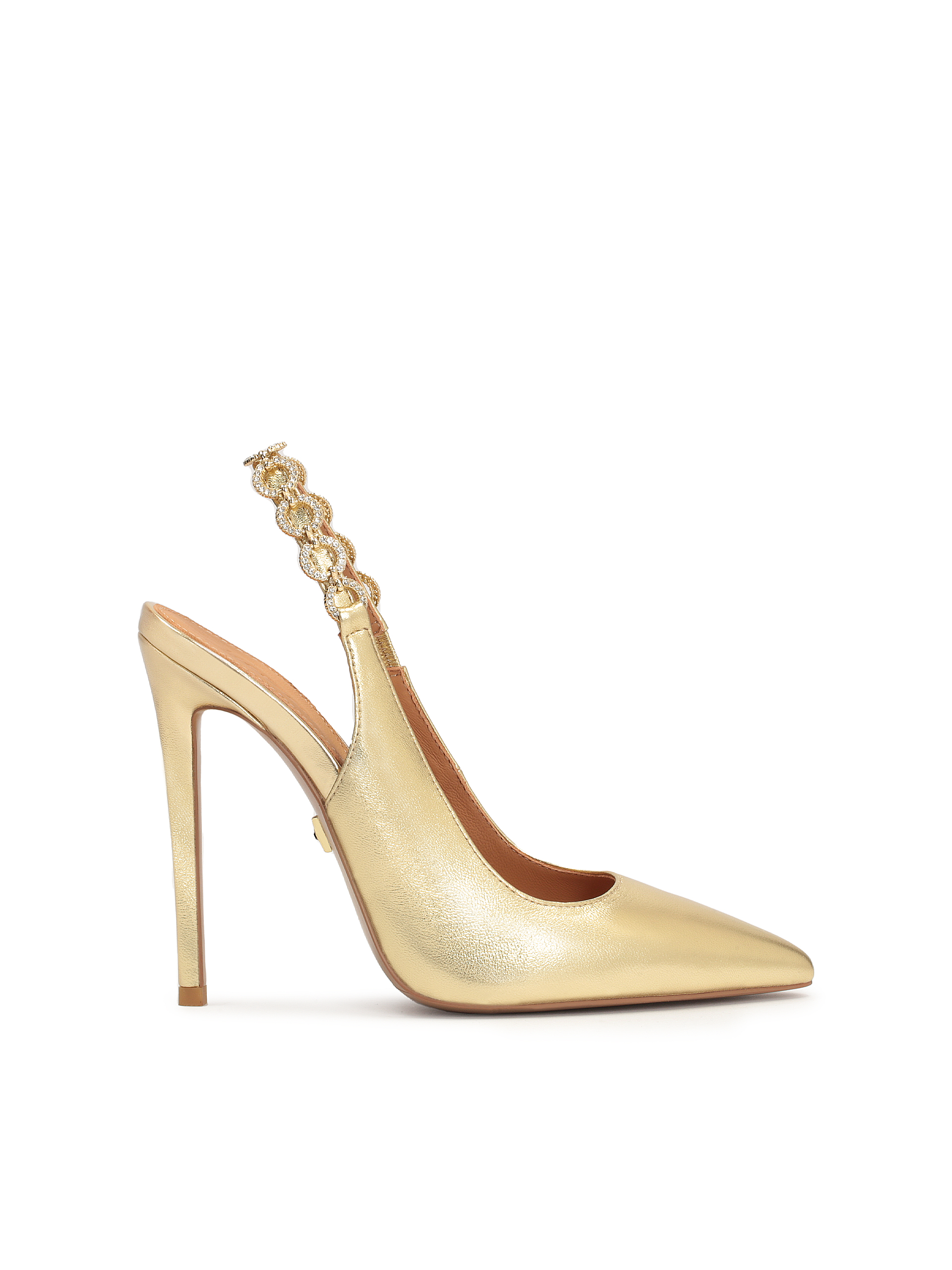 Złote czółenka ze zdobieniem przy pięcie