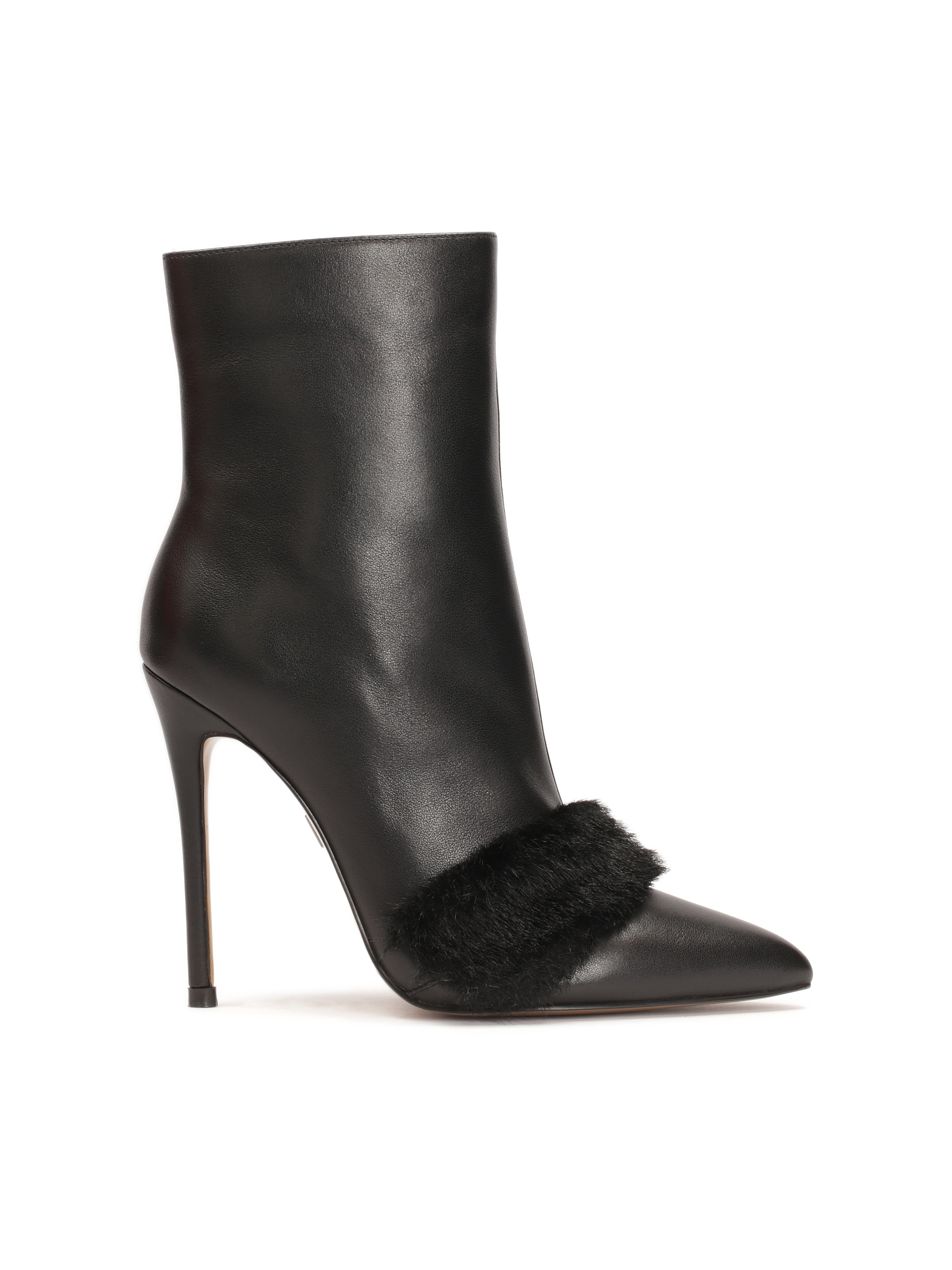 Czarne botki z futrzanym paskiem