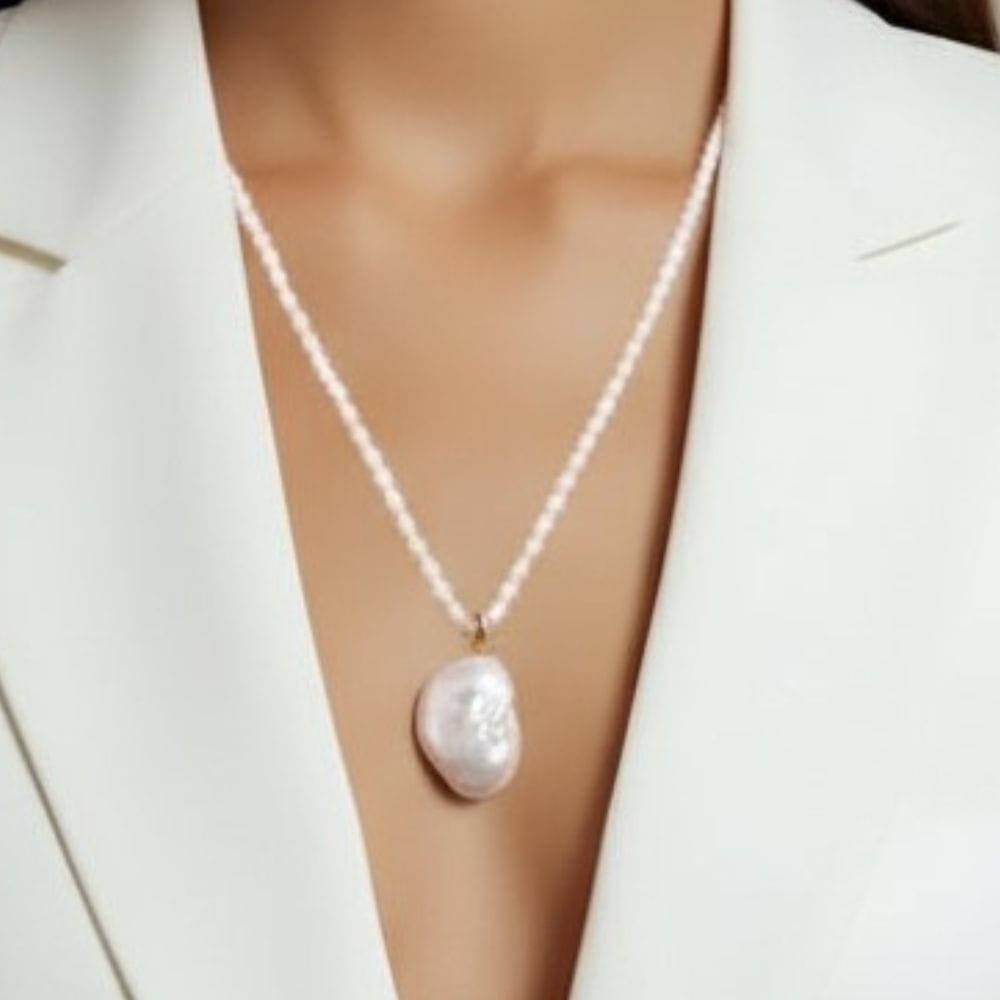 NOKO XXL naszyjnik ogromna biała perła barokowa, zapinka