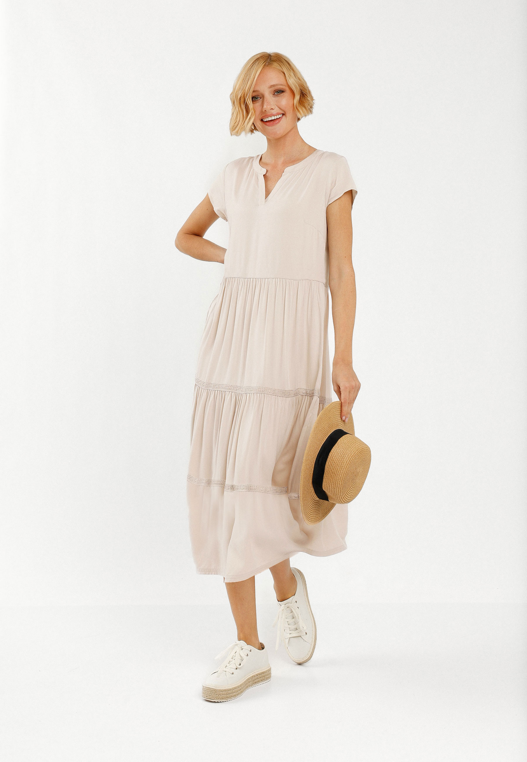 Beżowa sukienka maxi G-LUMA