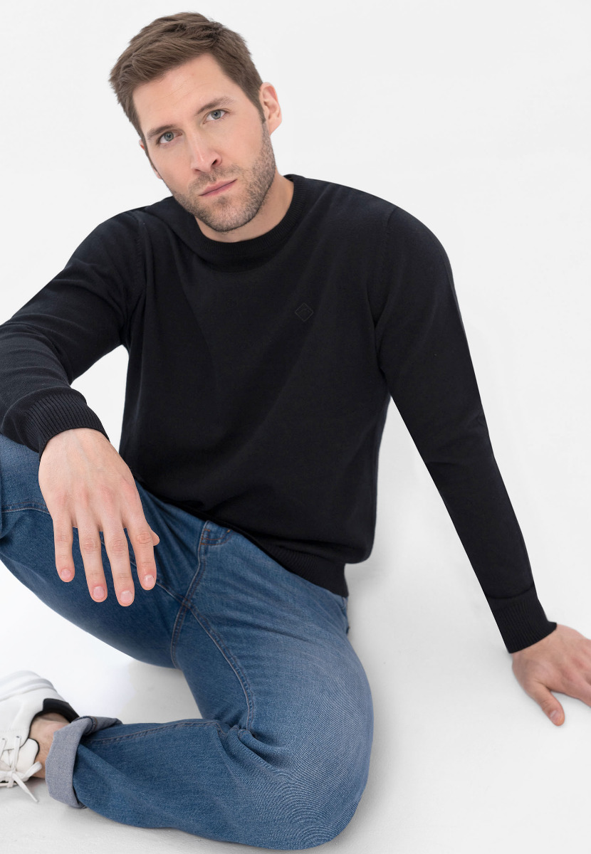 Czarny lekki sweter męski S‑RADO