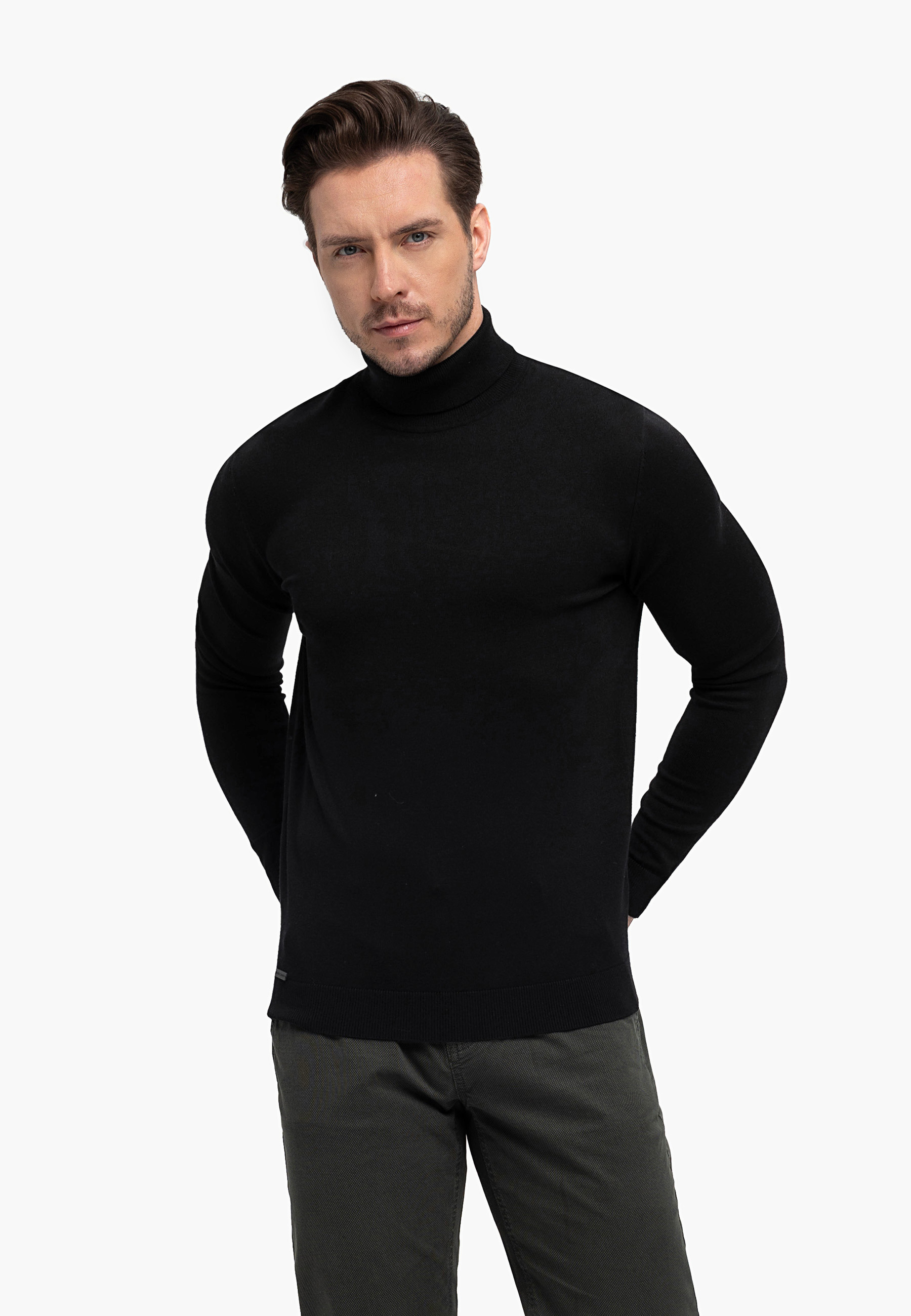 Sweter z golfem S-MAX