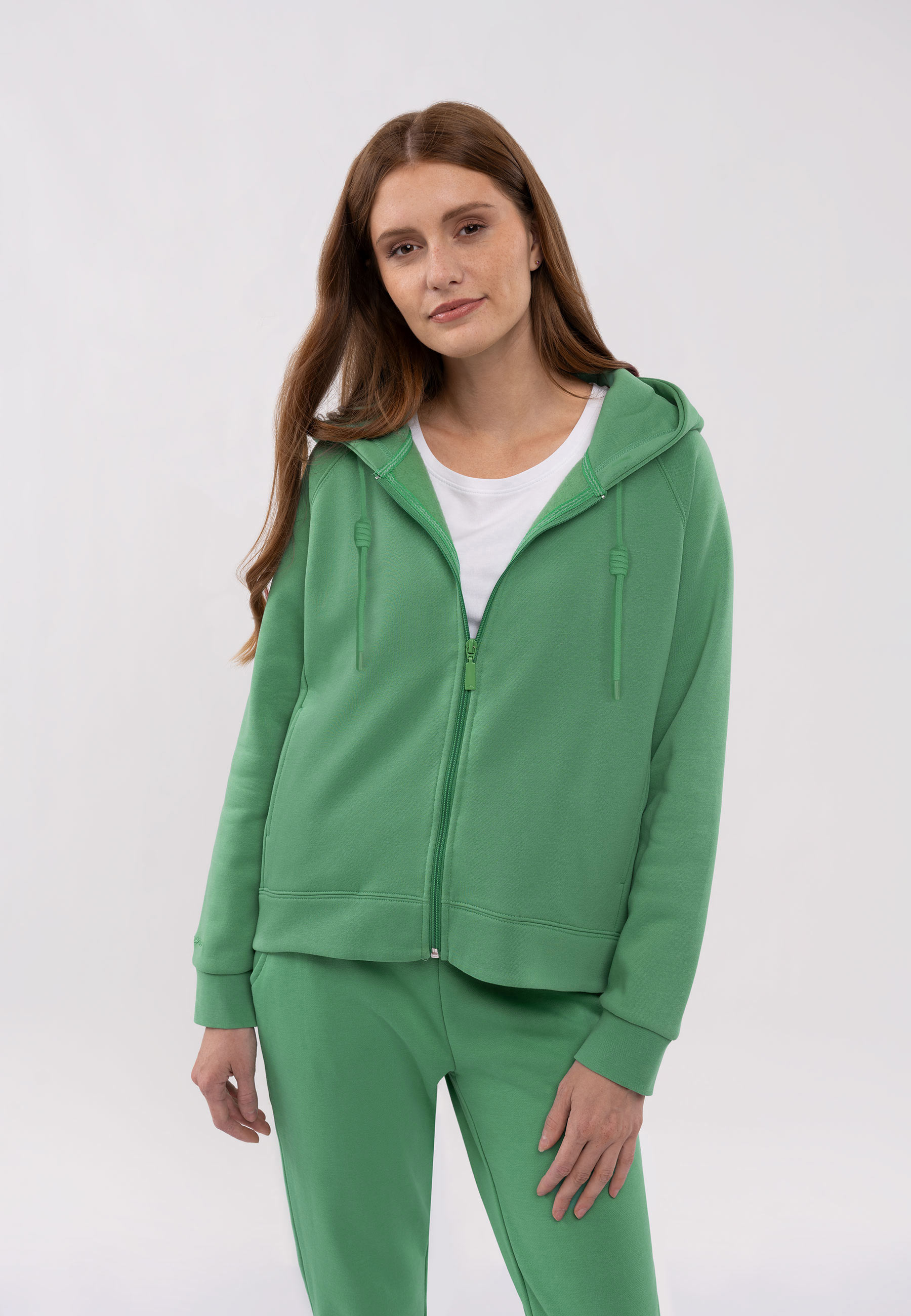 Luźna bluza z kapturem B-TIFFI