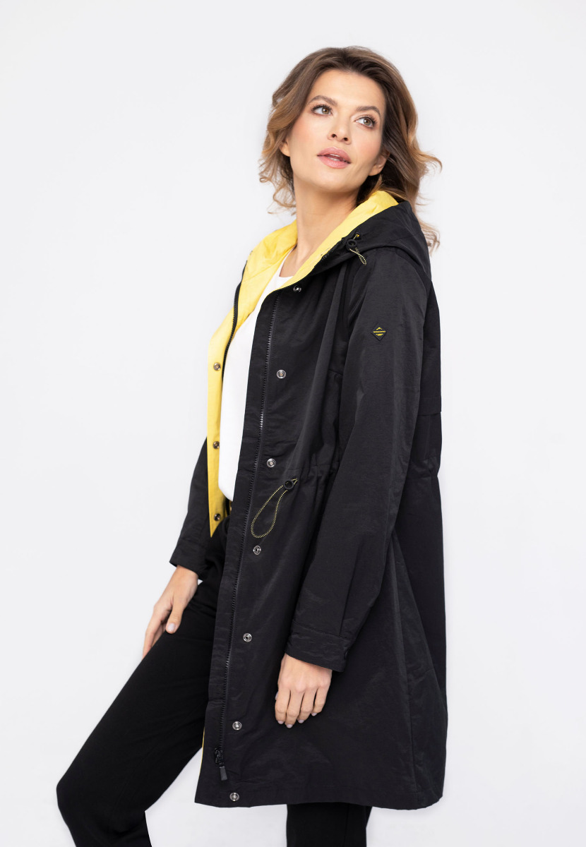 Czarny płaszcz damski z kapturem J-DANI