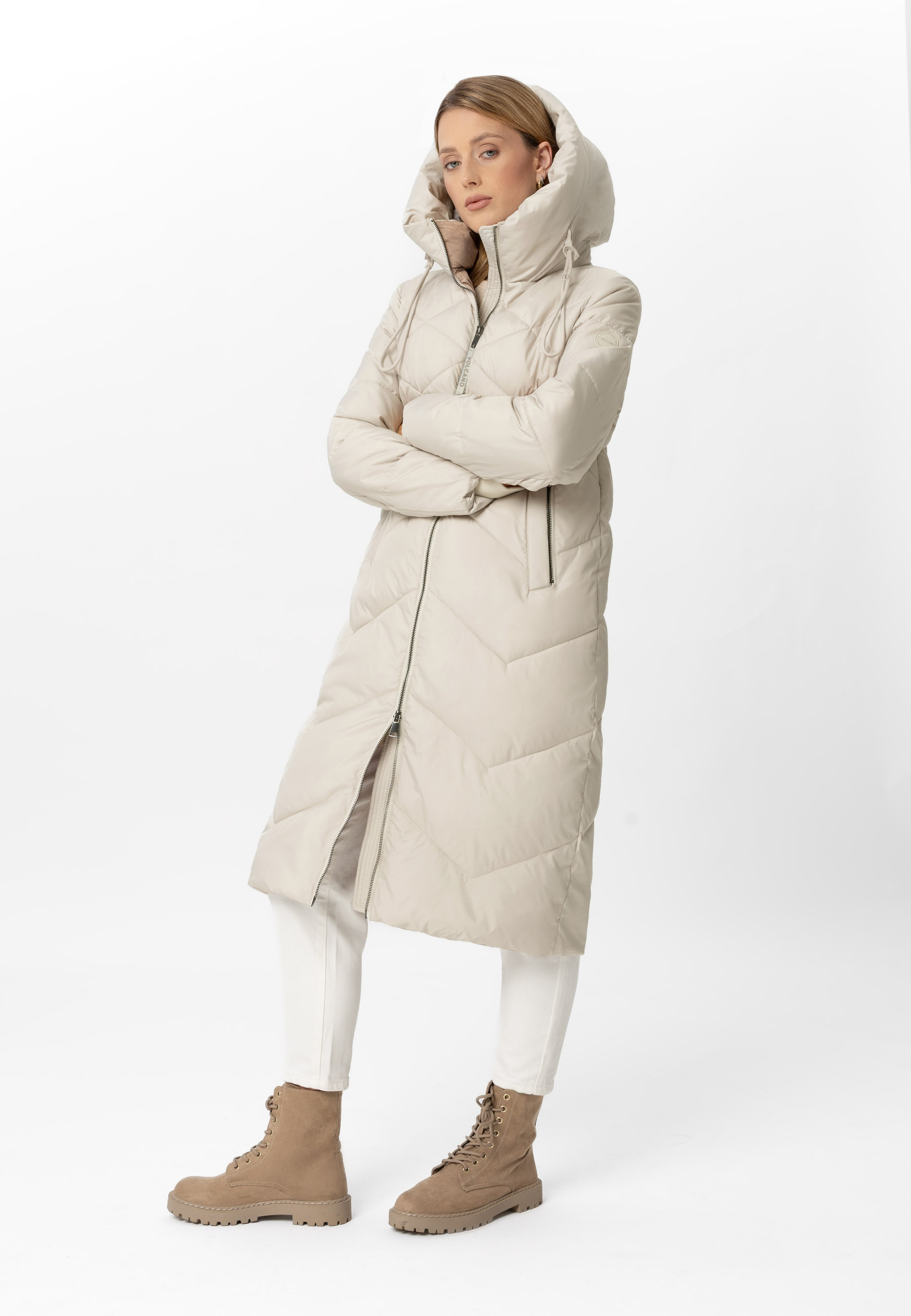 Długi, pikowany płaszcz J-CELESTE