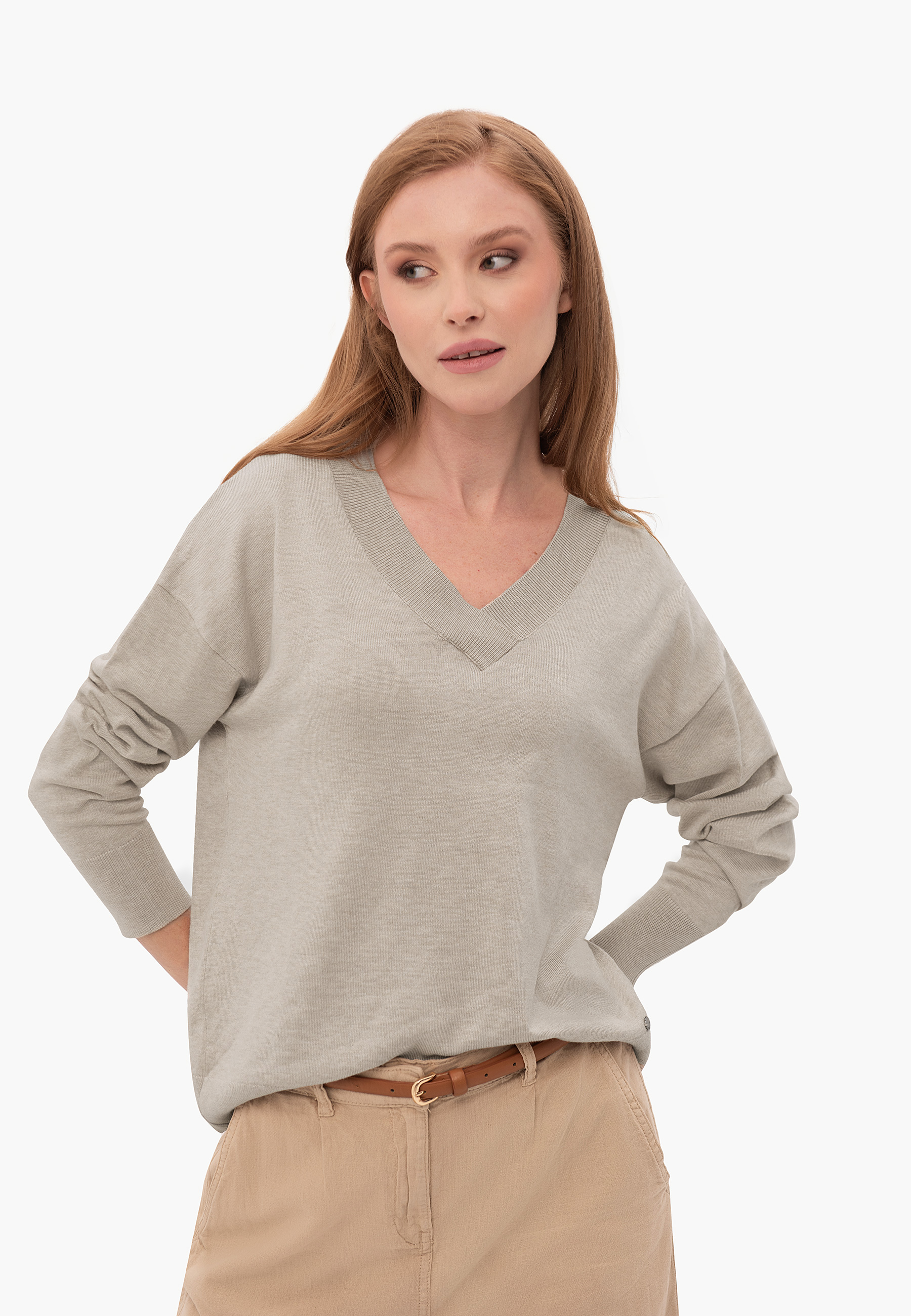 Luźny sweter z dekoltem w serek S-JOY