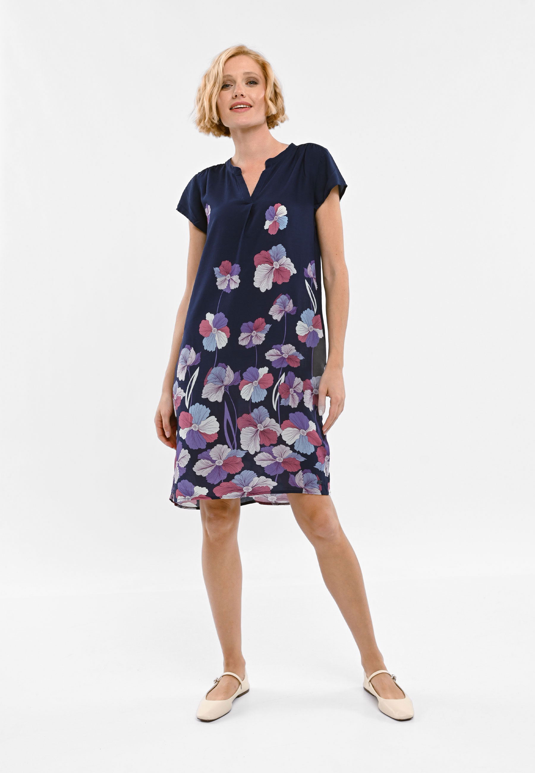 Sukienka w kwiaty G-JUNE