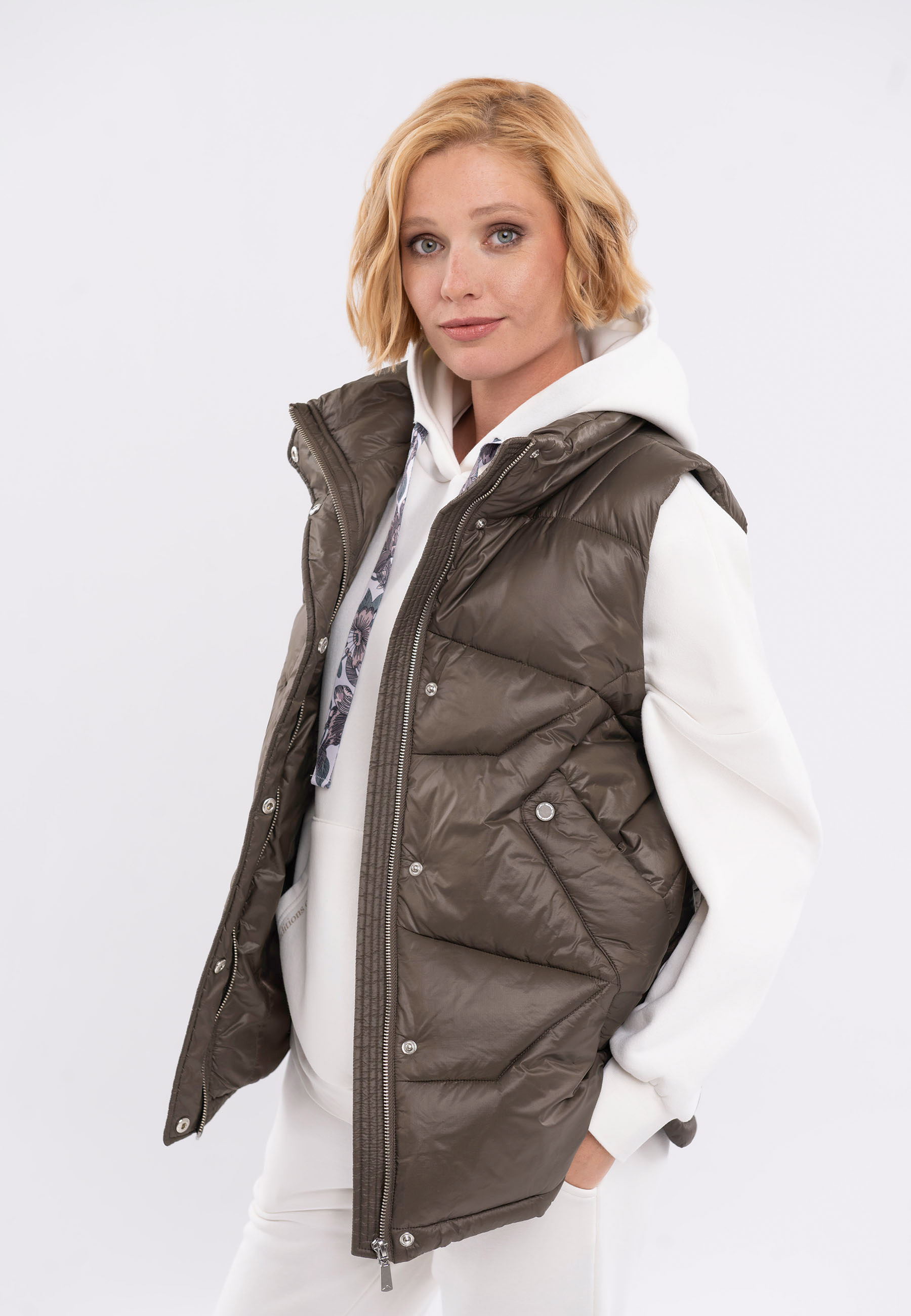 Pikowany bezrękawnik V-ADEL