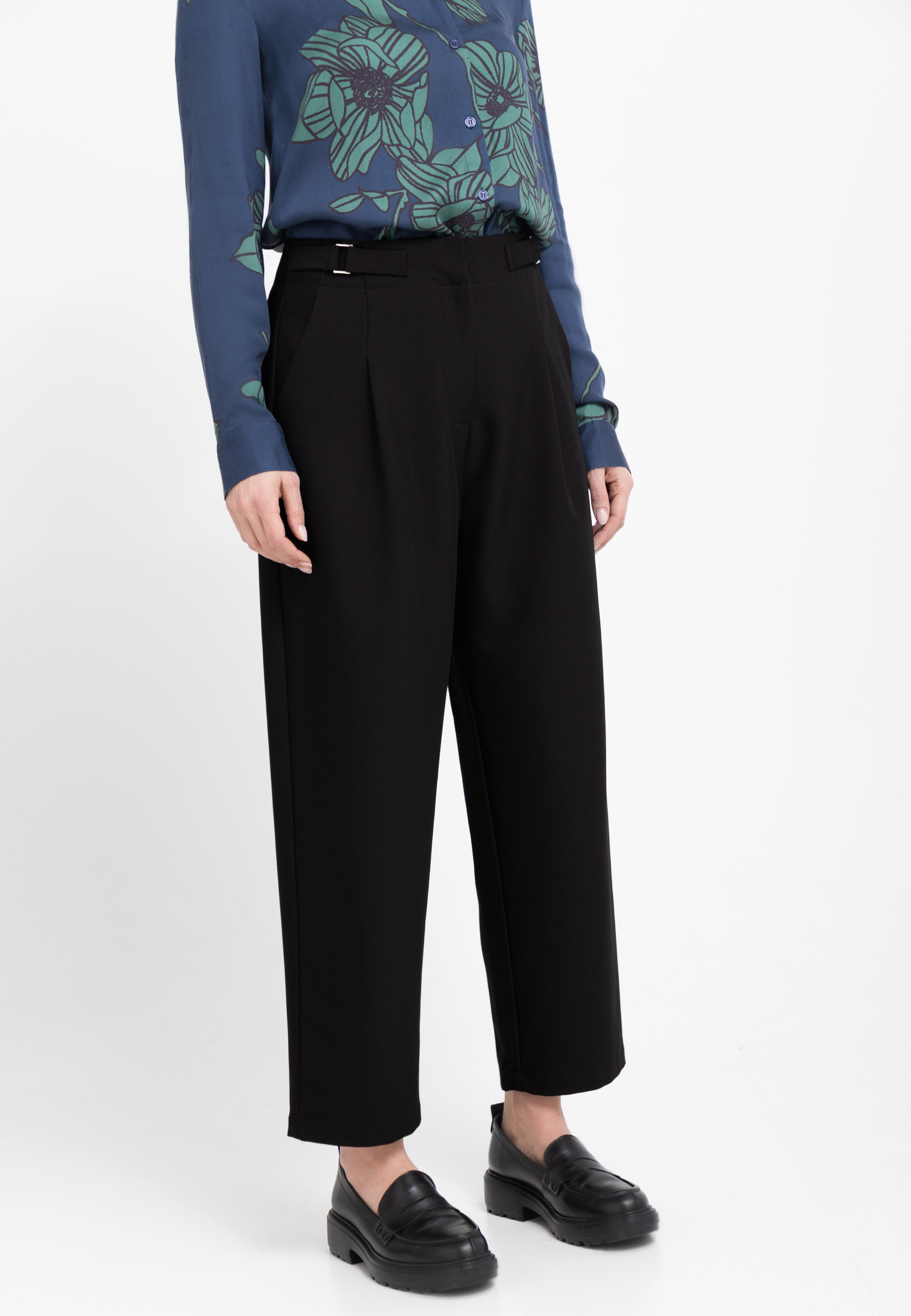 Czarne spodnie damskie R-ISUMA