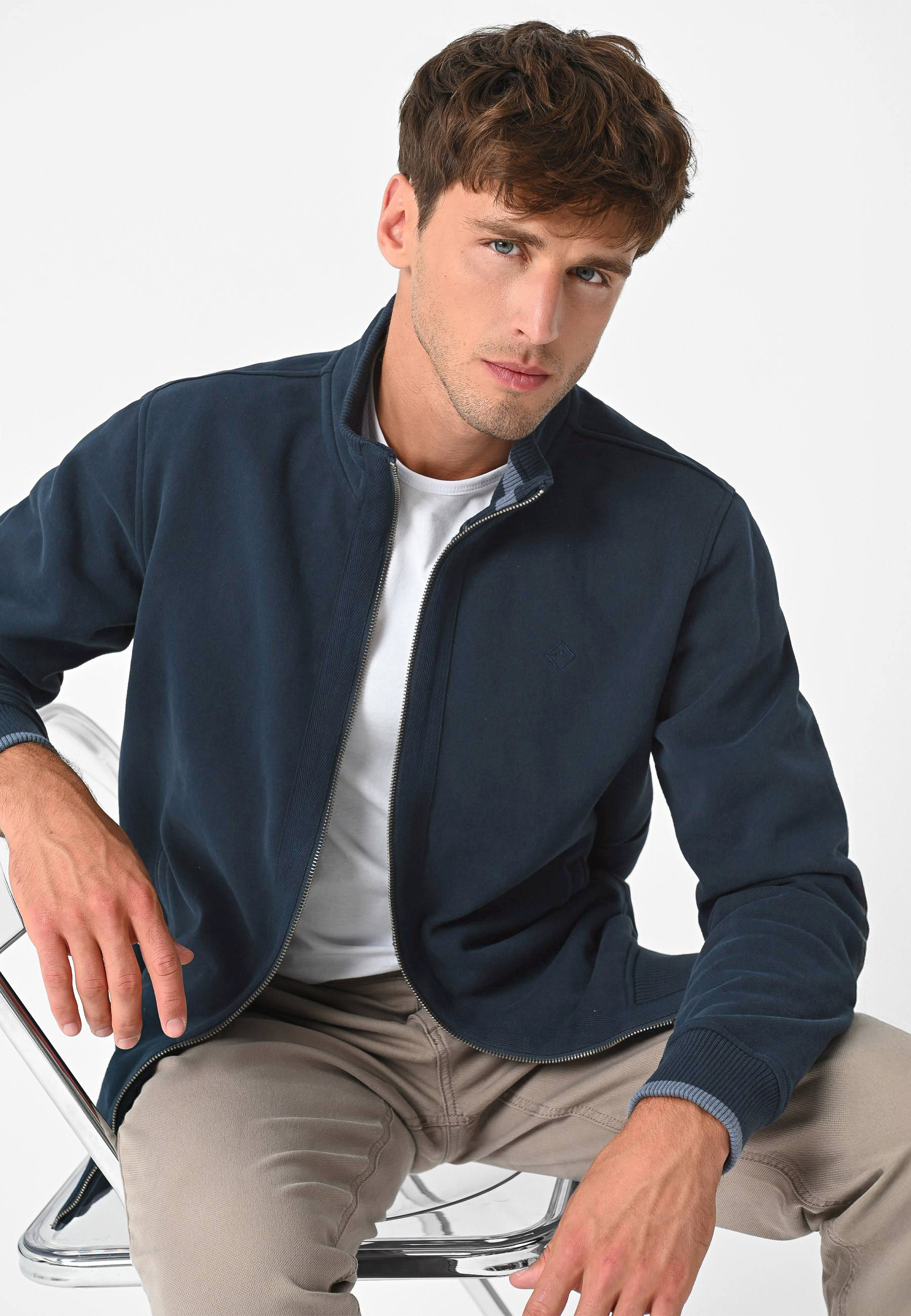 Bluza ze stójką B-LED