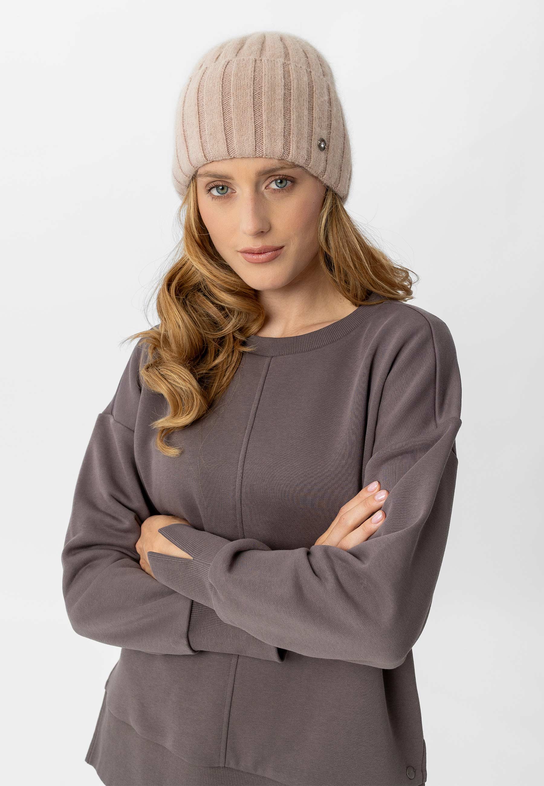 Czapka zimowa z angorą H-POWER