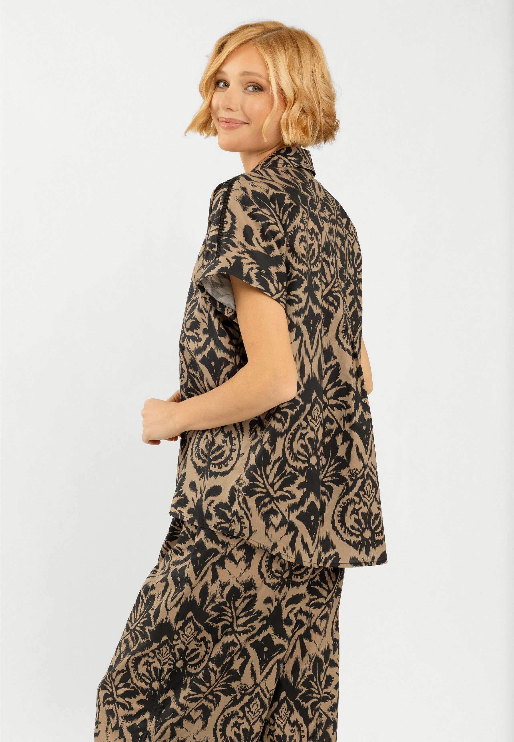 Koszulowa bluzka C-SAFI