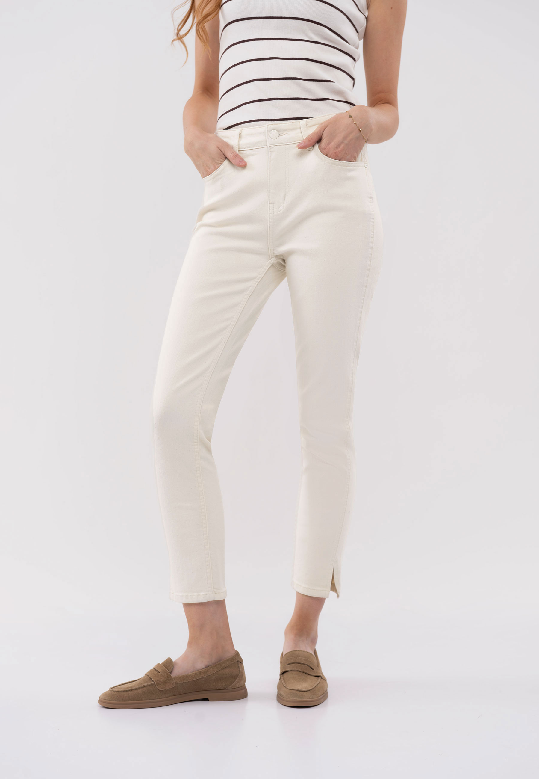 Kremowe jeansy, Slim Cropped, D-BLU