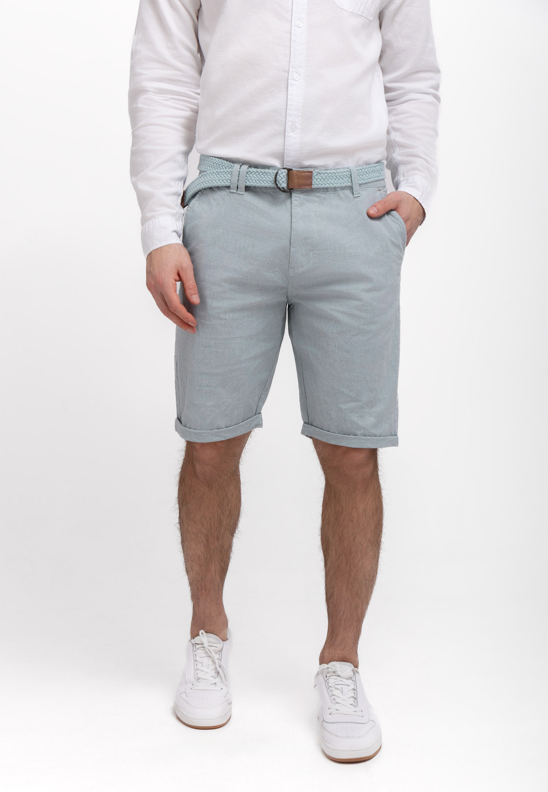 Krótkie spodenki z paskiem P-DANIELS