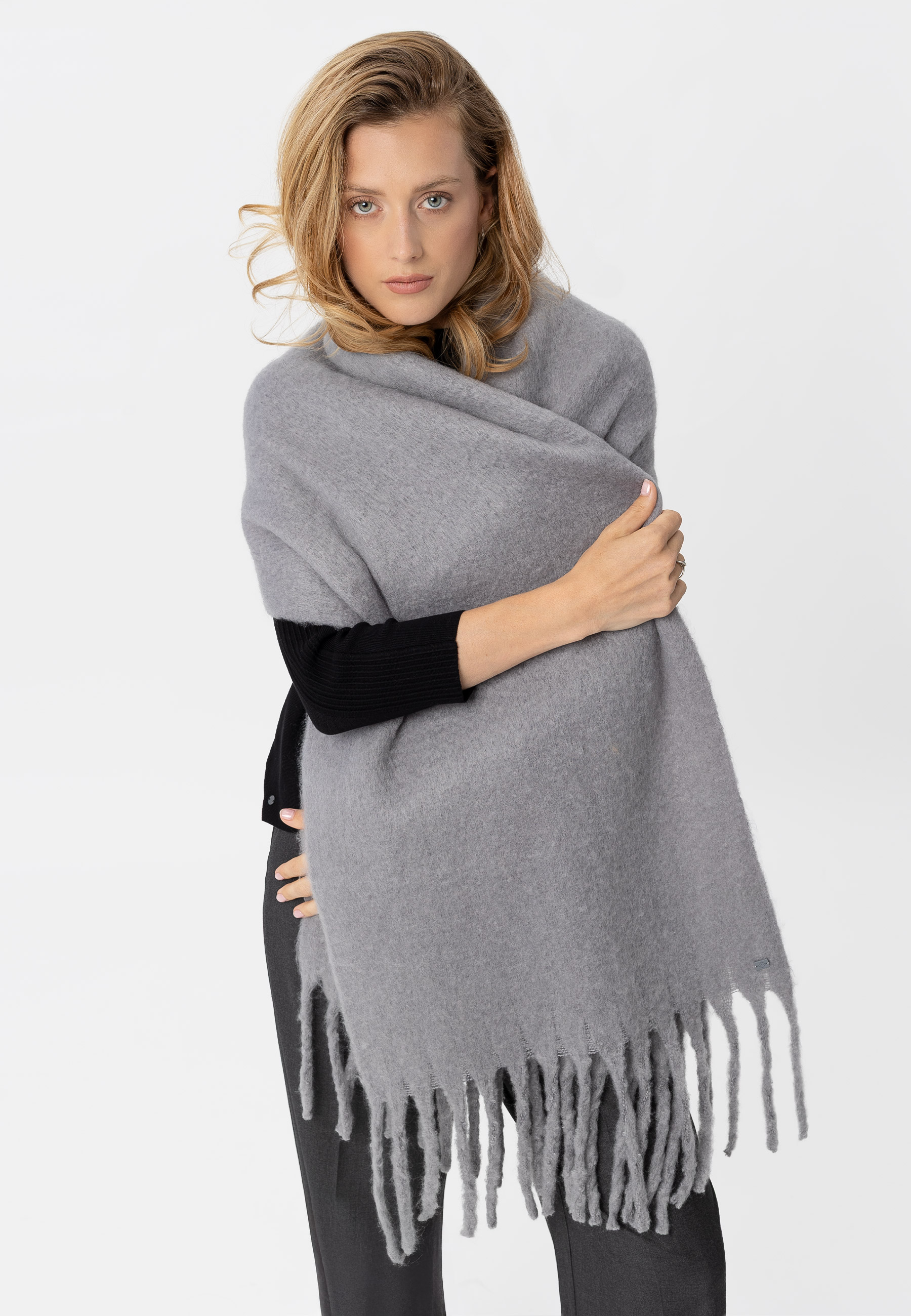 Długi, ciepły szal H-LASSI