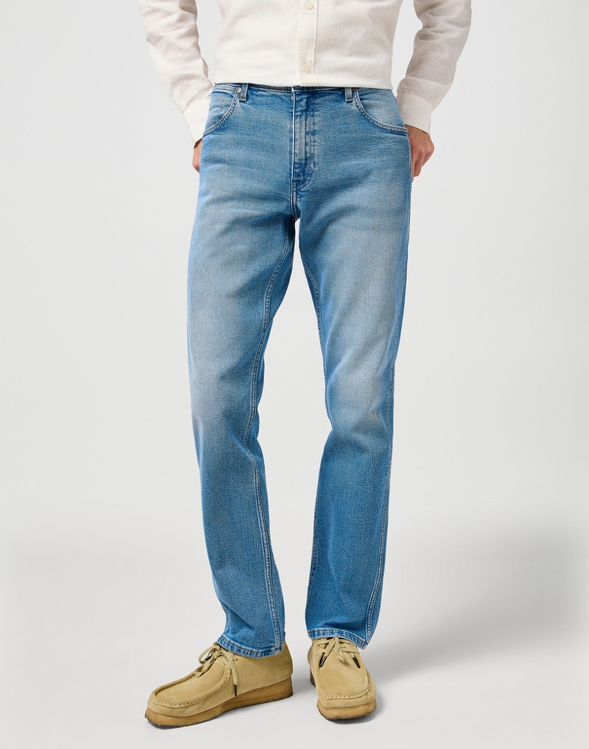 WRANGLER MĘSKIE SPODNIE JEANSOWE WRANGLER GREENSBORO COWBOY HAZE 112364420