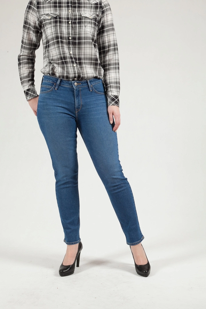 LEE ELLY DAMSKIE SPODNIE JEANSOWE JEANS WASHED CAMDEN L305TLJS 112106223