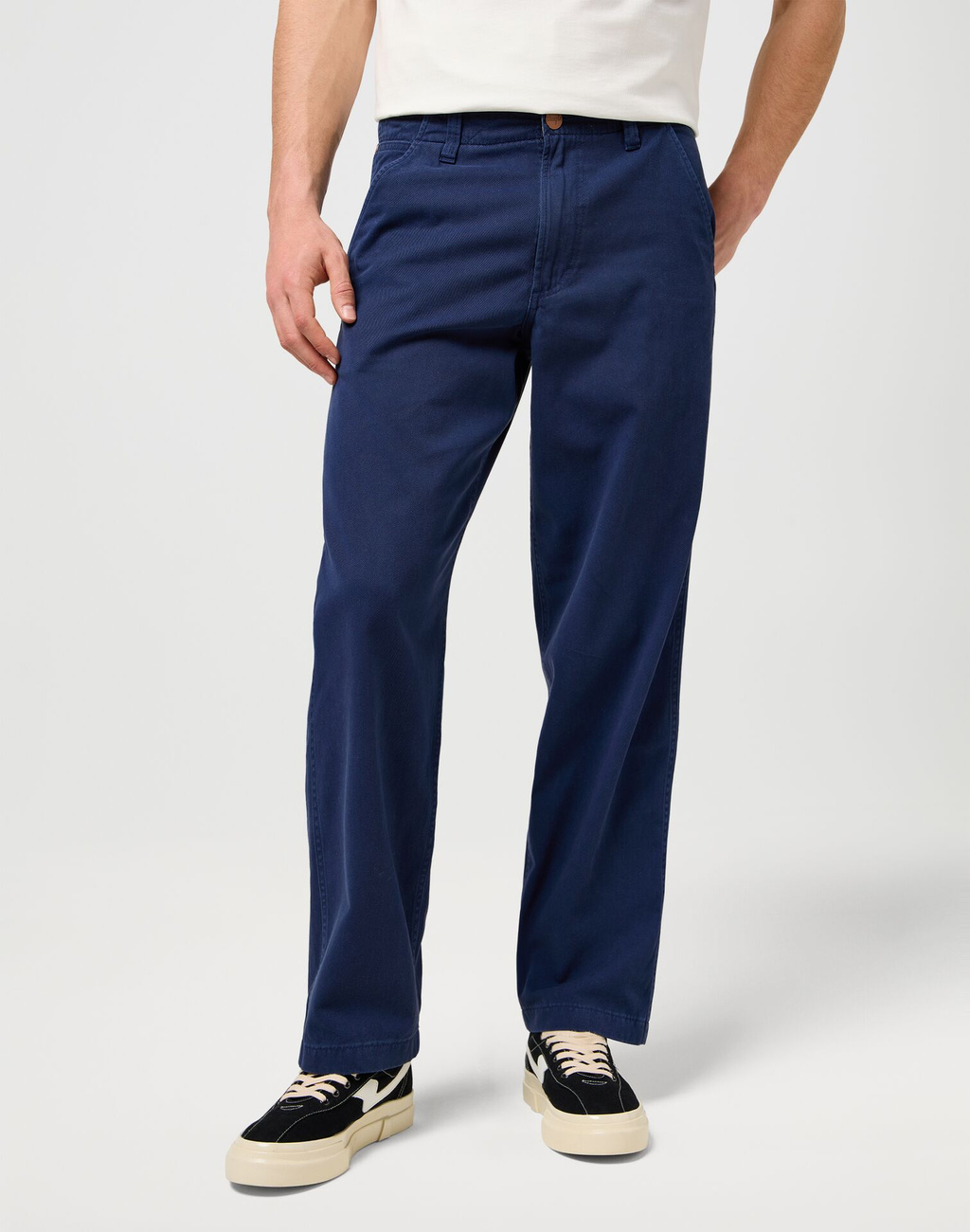 MESKIE SPODNIE MATERIALOWE WRANGLER RELAXED CHINO NAVY 112373190