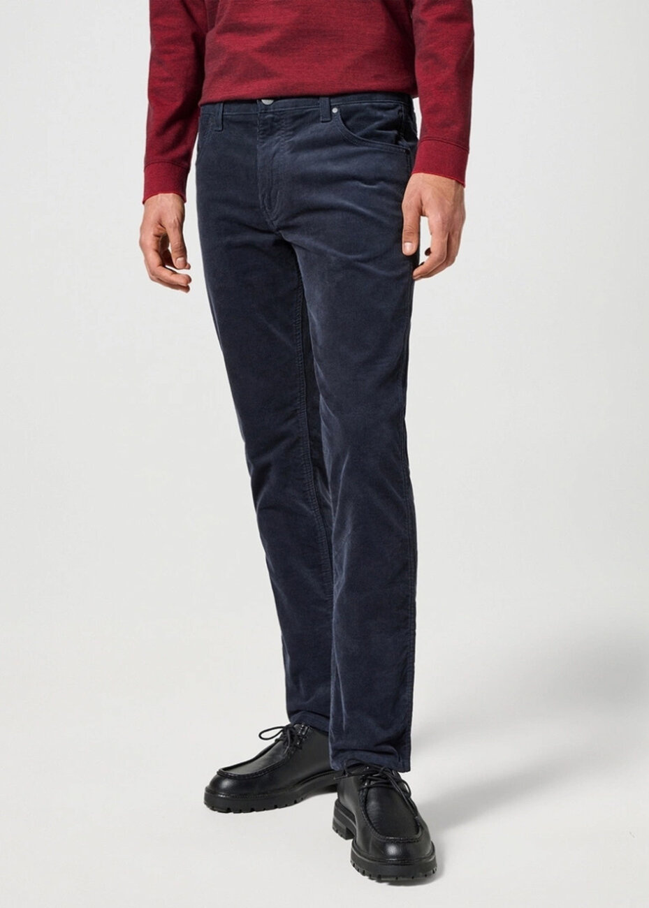 WRANGLER MĘSKIE SPODNIE SZTRUKSOWE GREENSBORO DARK NAVY 112358044 W15Q008616