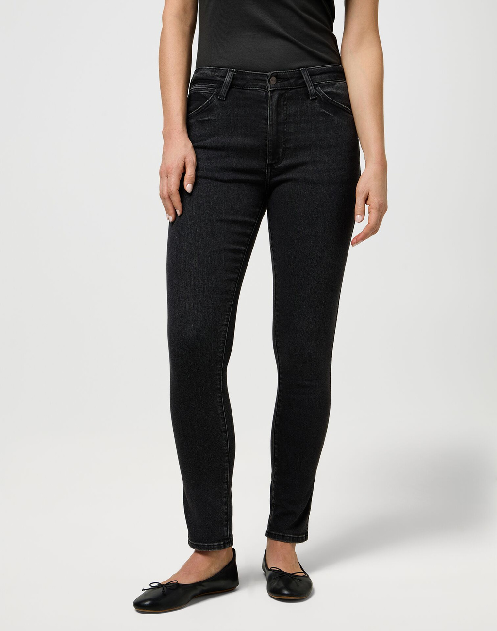 DAMSKIE SPODNIE WRANGLER SIENNA BLACK WASH 112371164