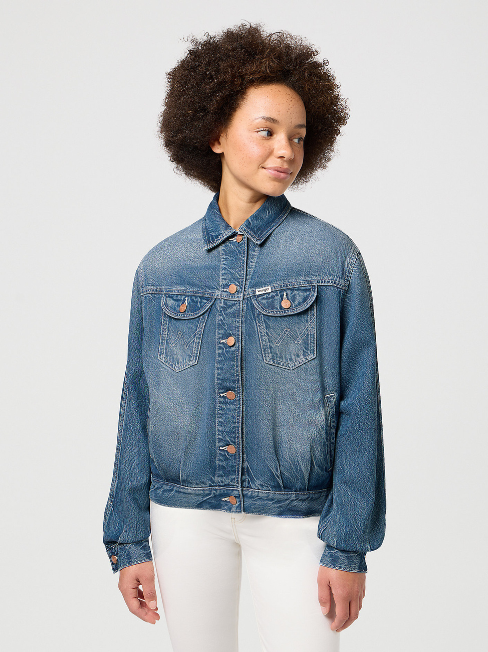 WRANGLER DAMSKA KURTKA JEANSOWA WRANGLER JUMBO TRUCKER JACKET PROMISES KEPT 112352300