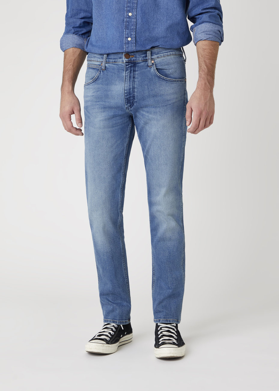 MĘSKIE SPODNIE JEANSOWE WRANGLER GREENSBORO BLUE FEVER W15QQ892R 112127033