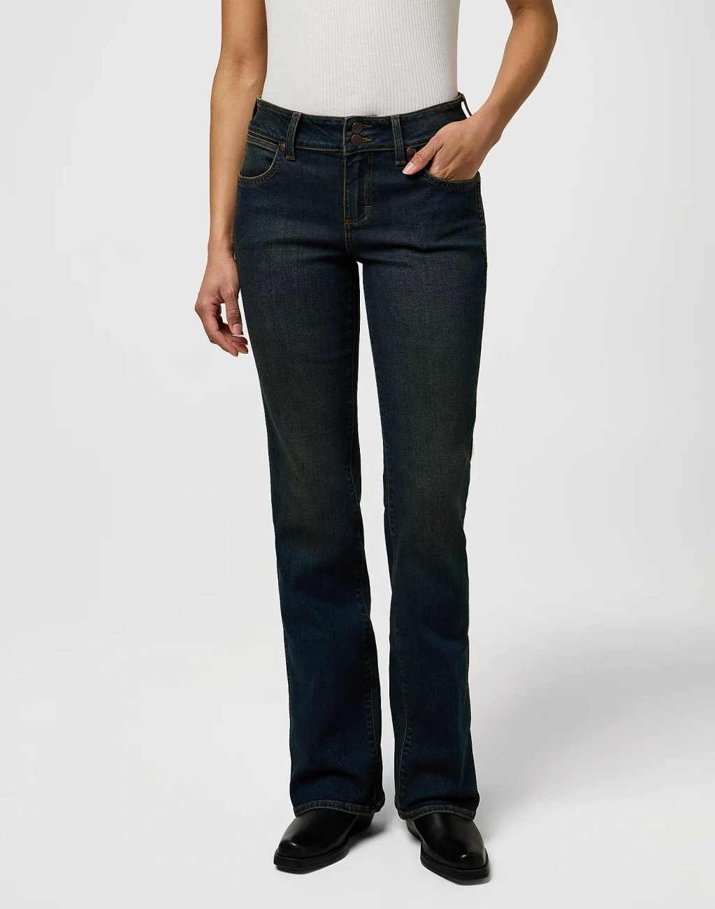 DAMSKIE SPODNIE WRANGLER LOW RISE BOLD BOOT PIONEER TOWN 112371208