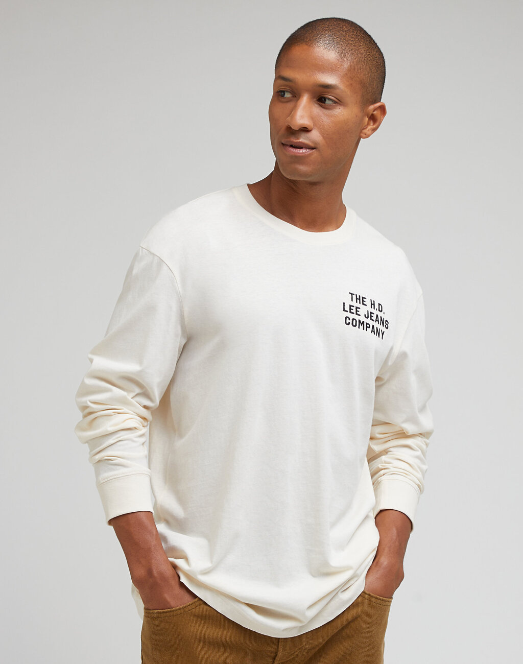 LEE RELAXED TEE MĘSKA KOSZULKA Z DŁUGIM RĘKAWEM LONGSLEEVE ECRU 112341753 LL94016990