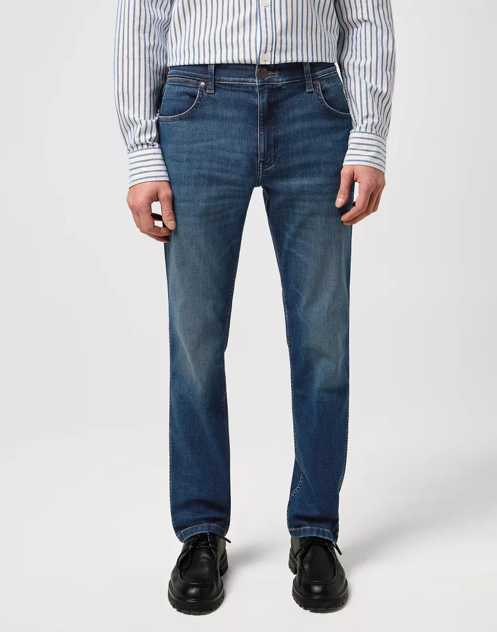 MESKIE SPODNIE WRANGLER GREENSBORO MARINE TINT 112371009