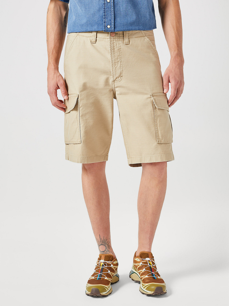 MESKIE SZORTY WRANGLER CASEY CARGO SHORT SADDLE 112350908