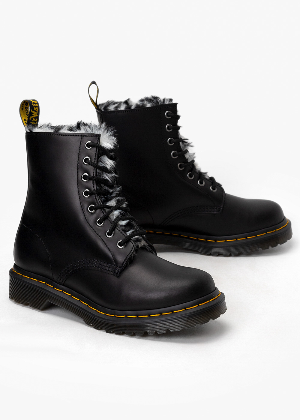 Glany damskie czarne DR. MARTENS 1460 SERENA