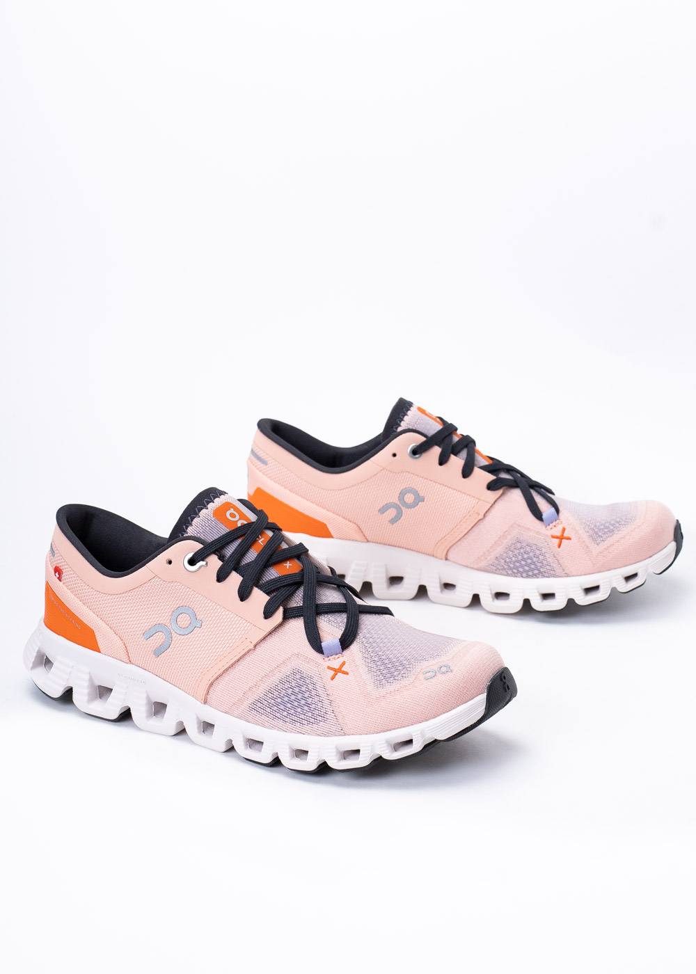 Buty damskie do biegania różowe ON RUNNING CLOUD X 3