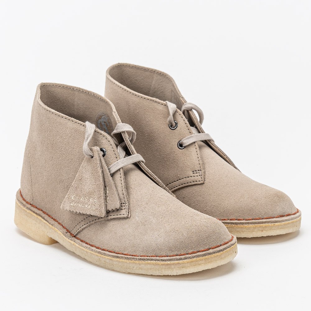 Trzewiki damskie Clarks Desert Boot Sand Suede (26155525)