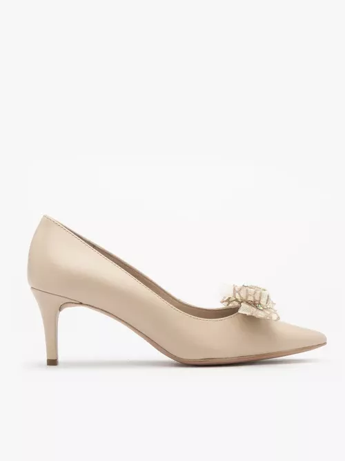 Beżowe czółenka z odpinaną kokardą