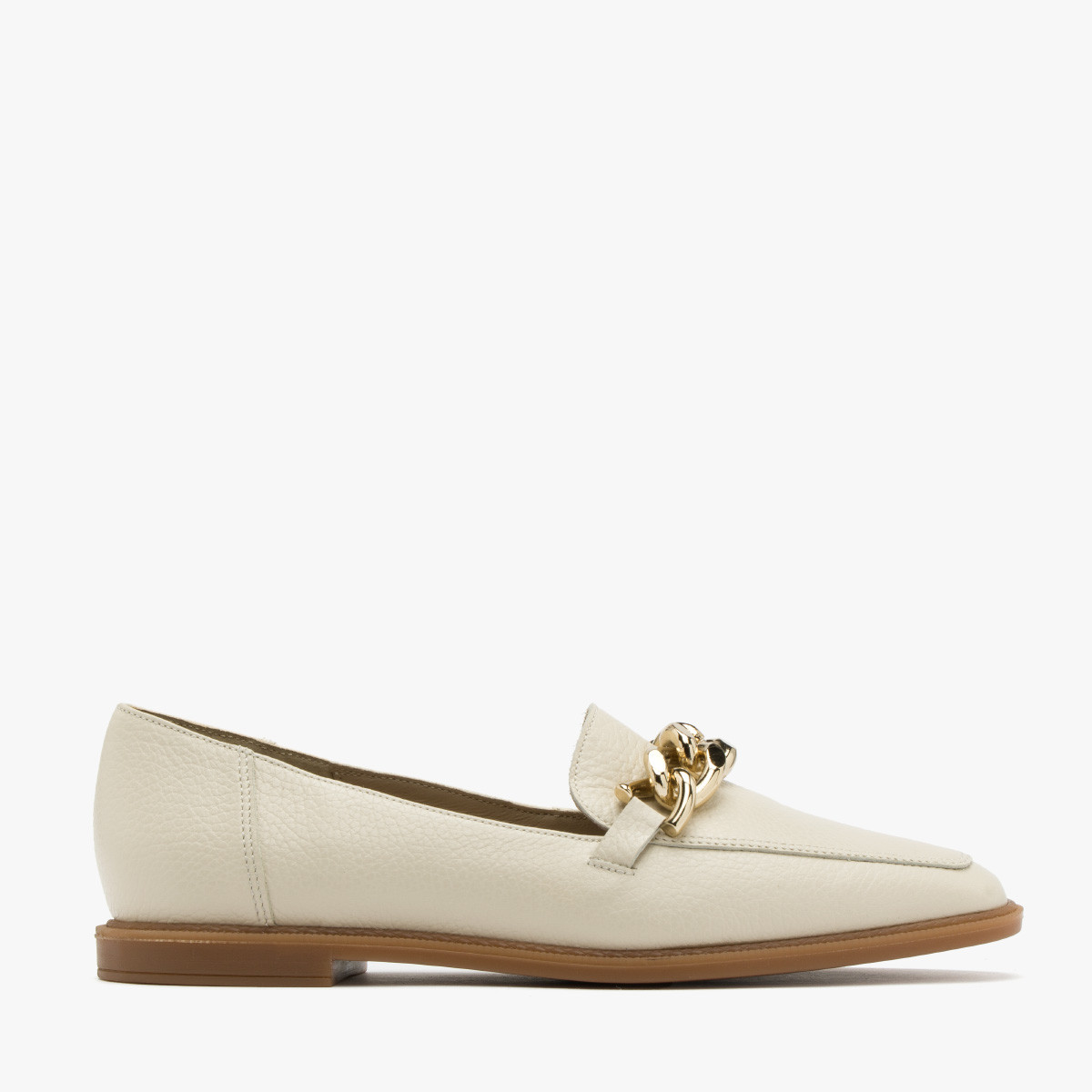 Kremowe mokasyny ze złotym łańcuchem na cholewce SALLY