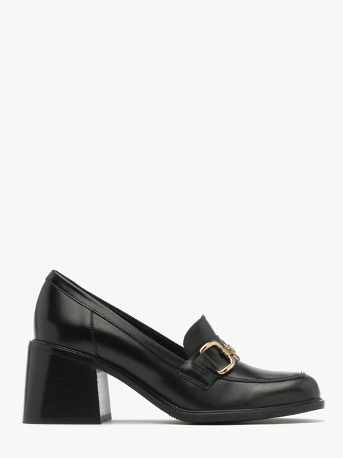 Czarne mokasyny na obcasie