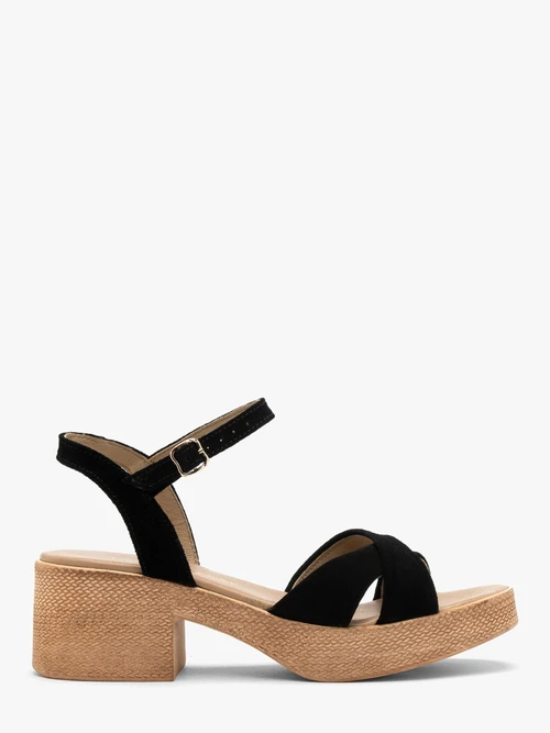 Czarne sandały damskie ze skóry welurowej