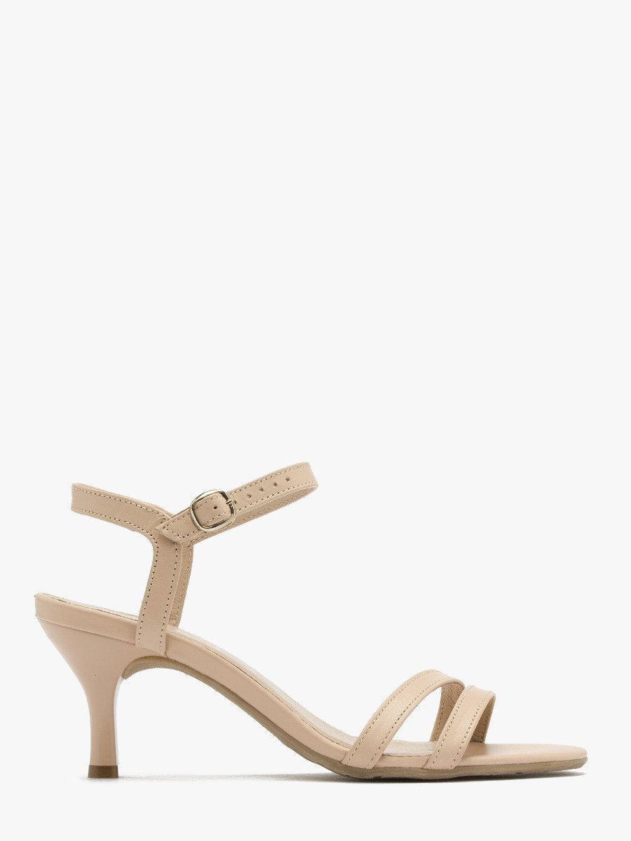Beżowe sandały na lakierowanej szpilce GWEN