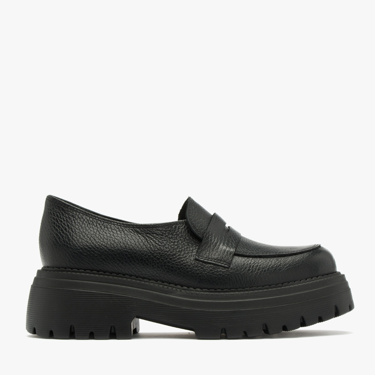 Czarne mokasyny na grubej podeszwie PAULINE