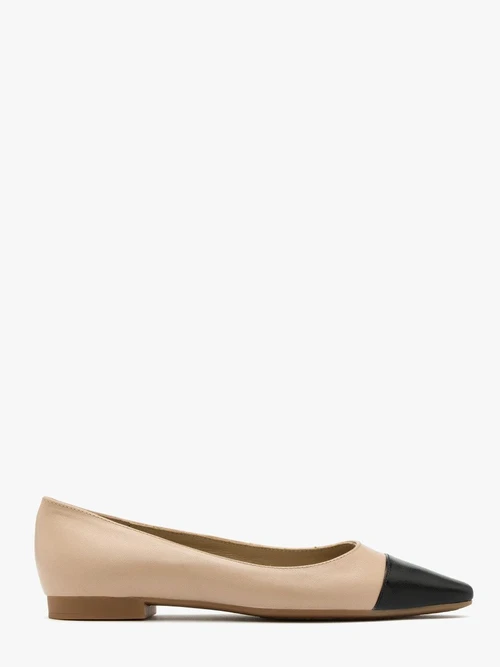 Beżowe baleriny z czarnym noskiem