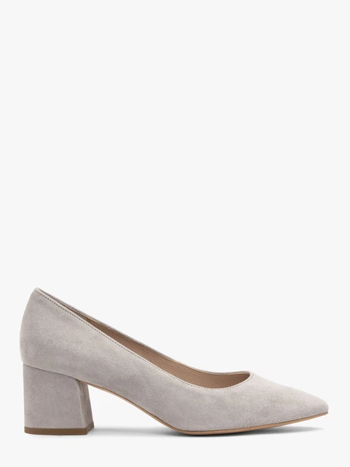 Welurowe czółenka z noskiem w szpic