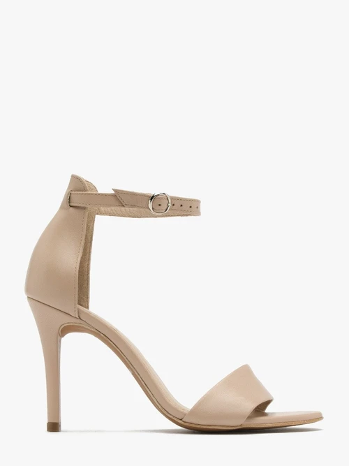 Beżowe sandały na wysokiej szpilce