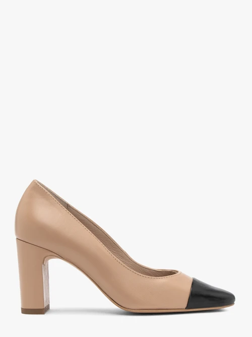 Beżowe czółenka z czarnym noskiem