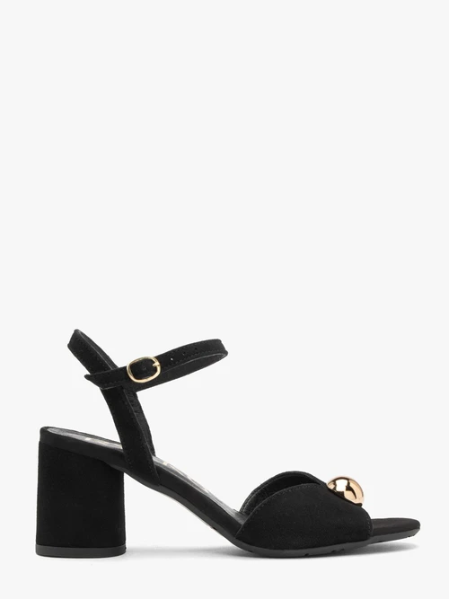 Czarne welurowe sandały z ozdobnym puklem